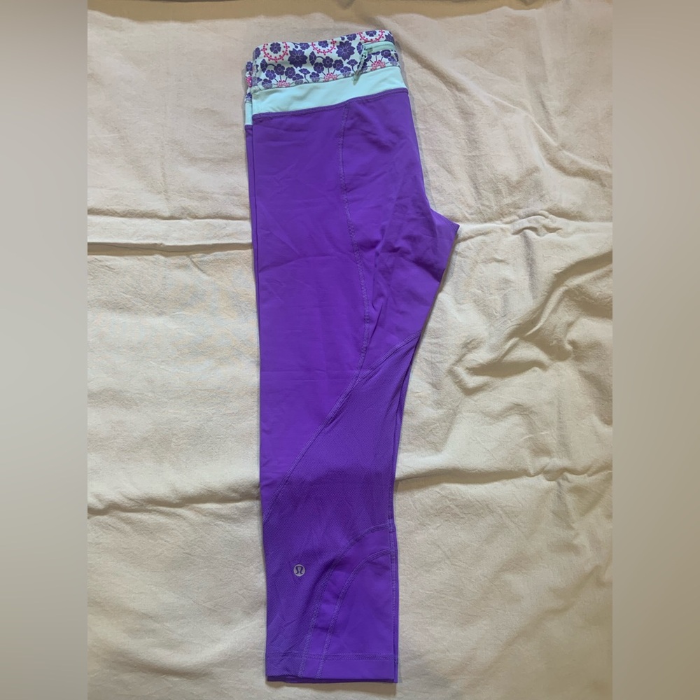 Lululemon Luxtreme leggings with mesh panels- 23 inch